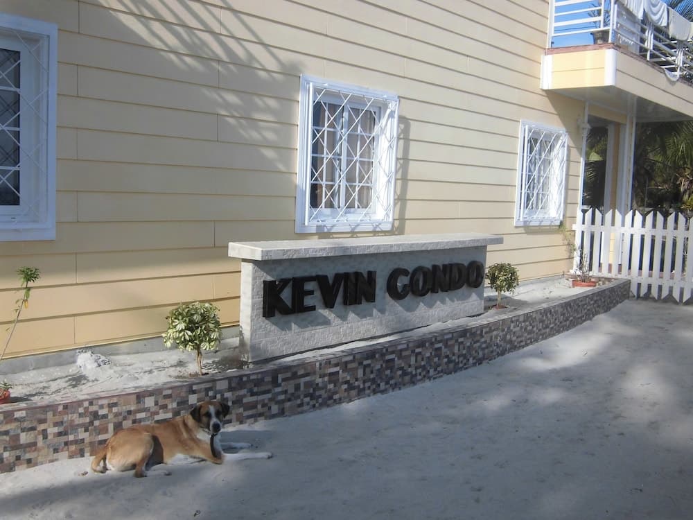Kevin Condos, Bocas del Toro, photo 6