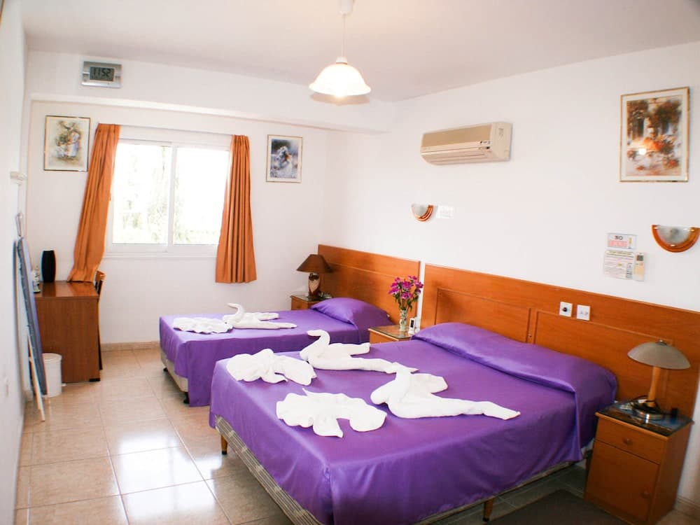 Apollonia Holiday Apartments, Paphos, photo 2