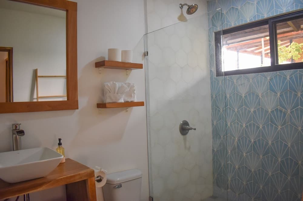 Blue Window, Junquillal, photo 4
