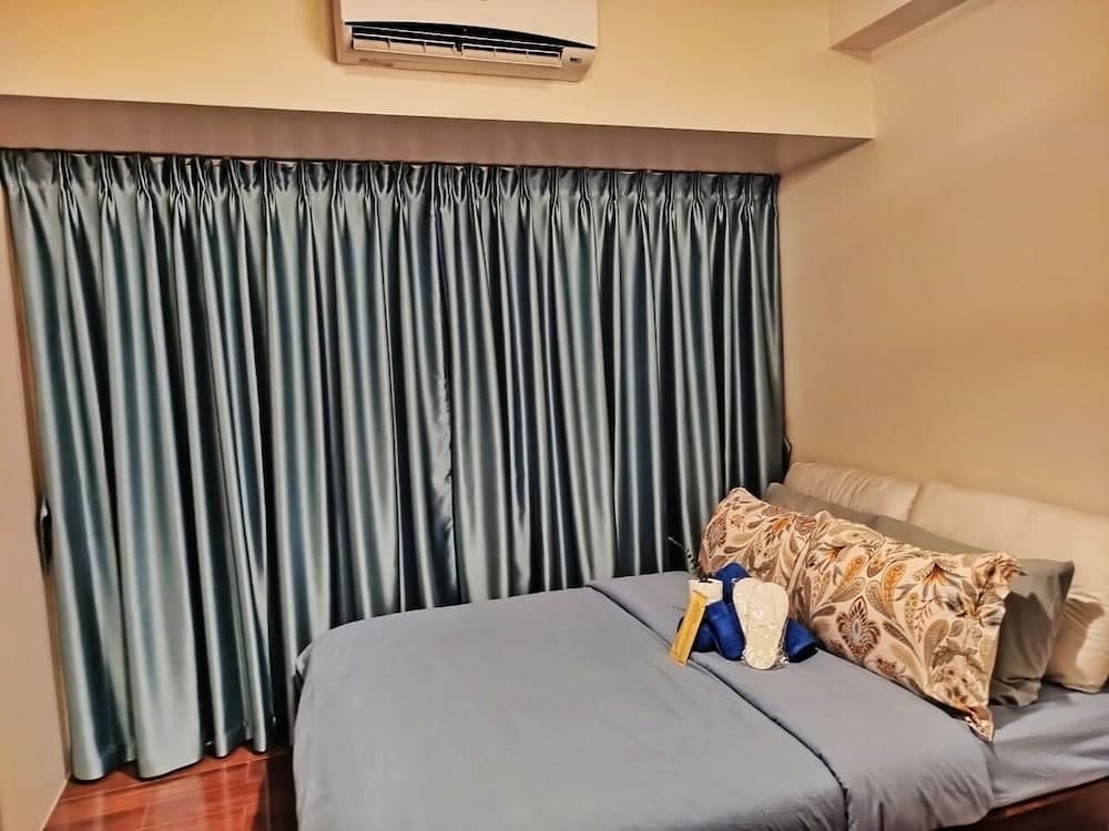 CitySkyline View 53F-Air Residences, Makati, photo 3