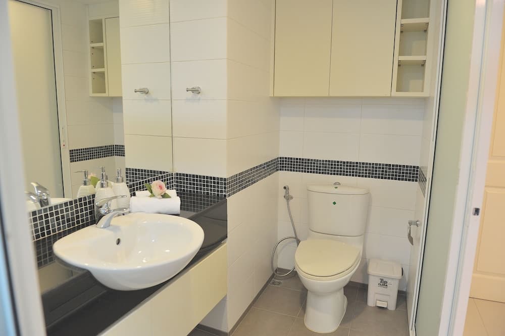 Bathroom at Duplex 21 Apartment
