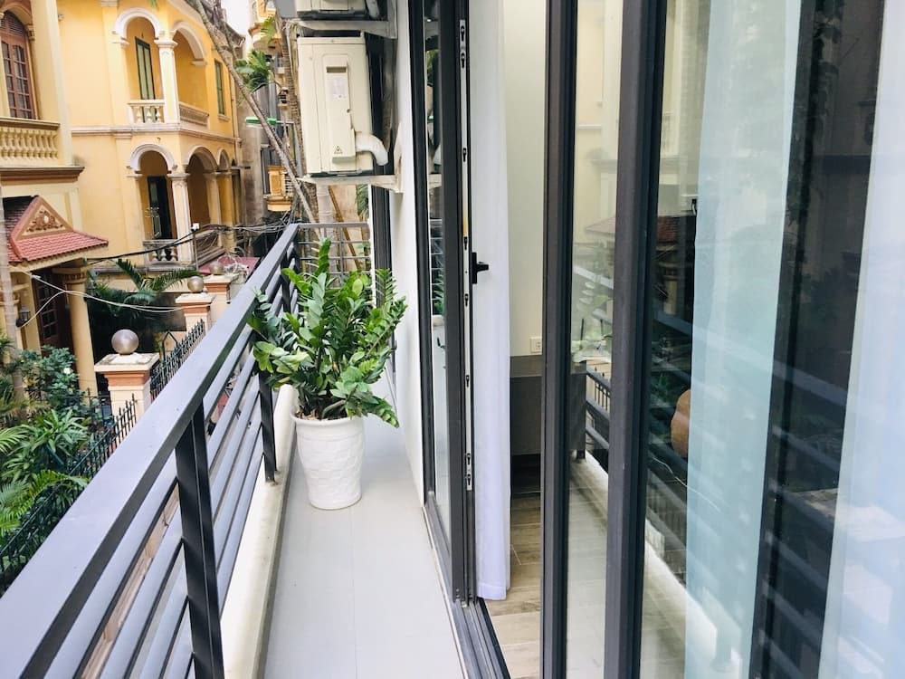 Paradise Home 32 To Ngoc Van, Hanoi, photo 2