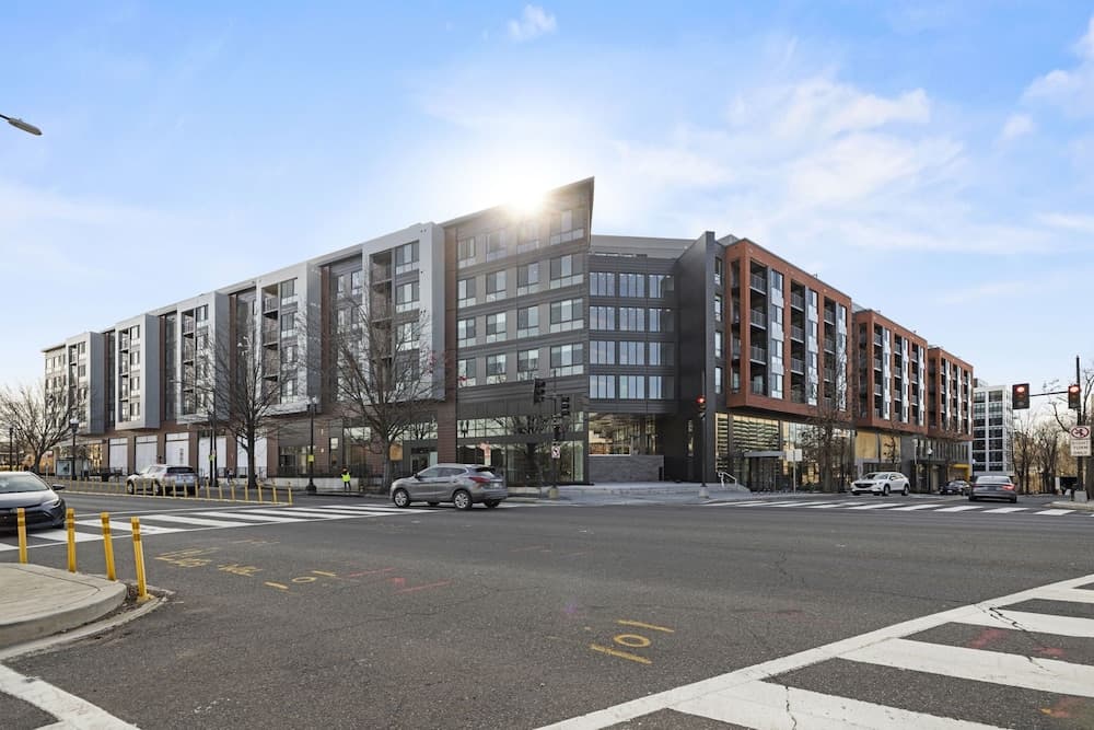 Placemakr Cathedral Heights, Washington