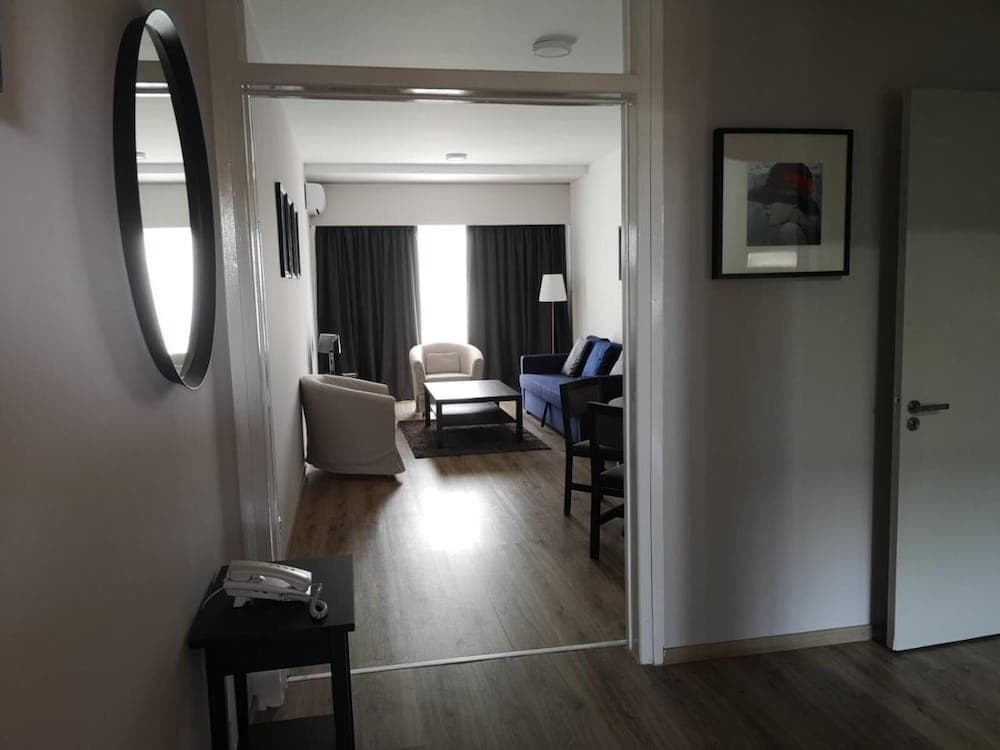Sun Hall Beach Hotel Apts., Larnaca, photo 5