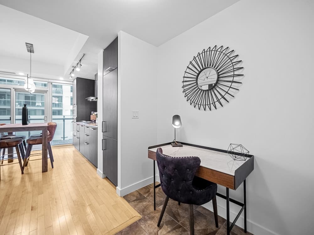 Stallion Suites Opp CN Tower & Scotiabank Arena, Toronto, photo 5