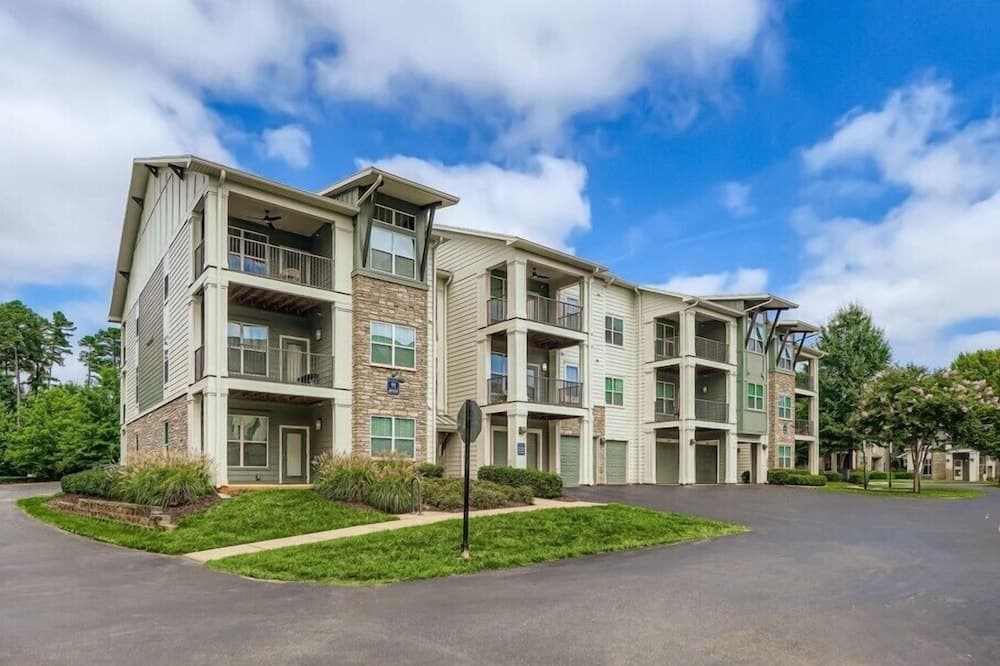 Northlake Apartments By Landing, Charlotte, photo 4