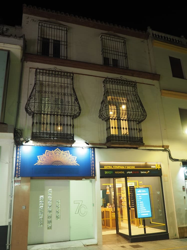 Molucano Themed Rooms, Ronda