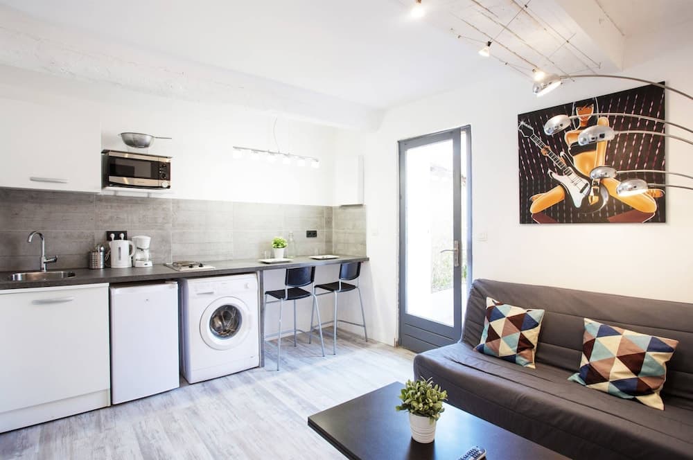 GregBnb - Le Lacordaire - Toulon Ouest, Toulon, photo 2