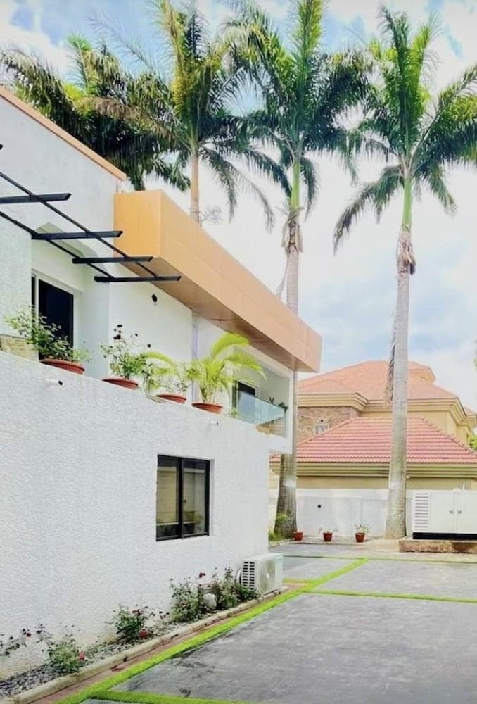 Austra Luxury Residence, Abuja