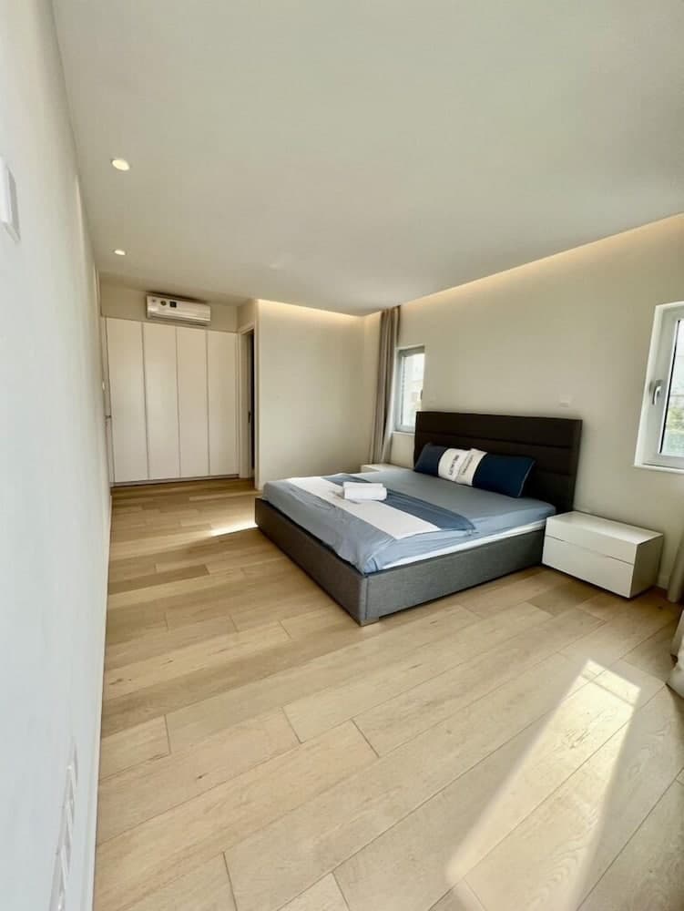 Emerald Bay Suites, Paralimni, photo 3