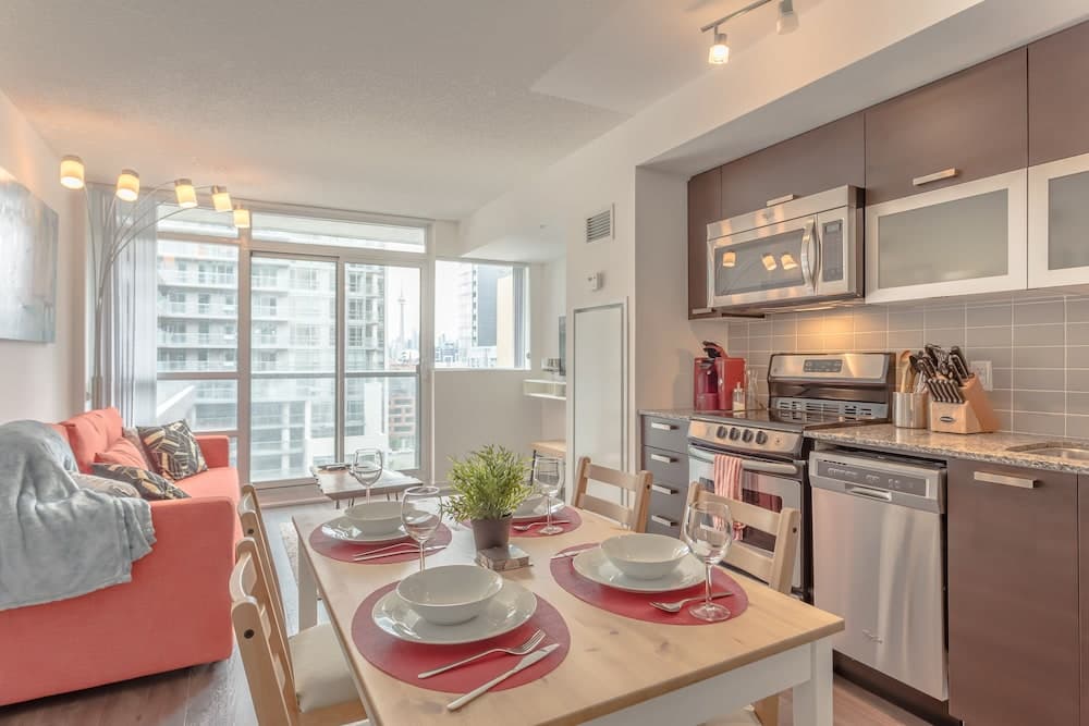 AOC Suites - Luxury Condo - City View, Toronto, photo 5