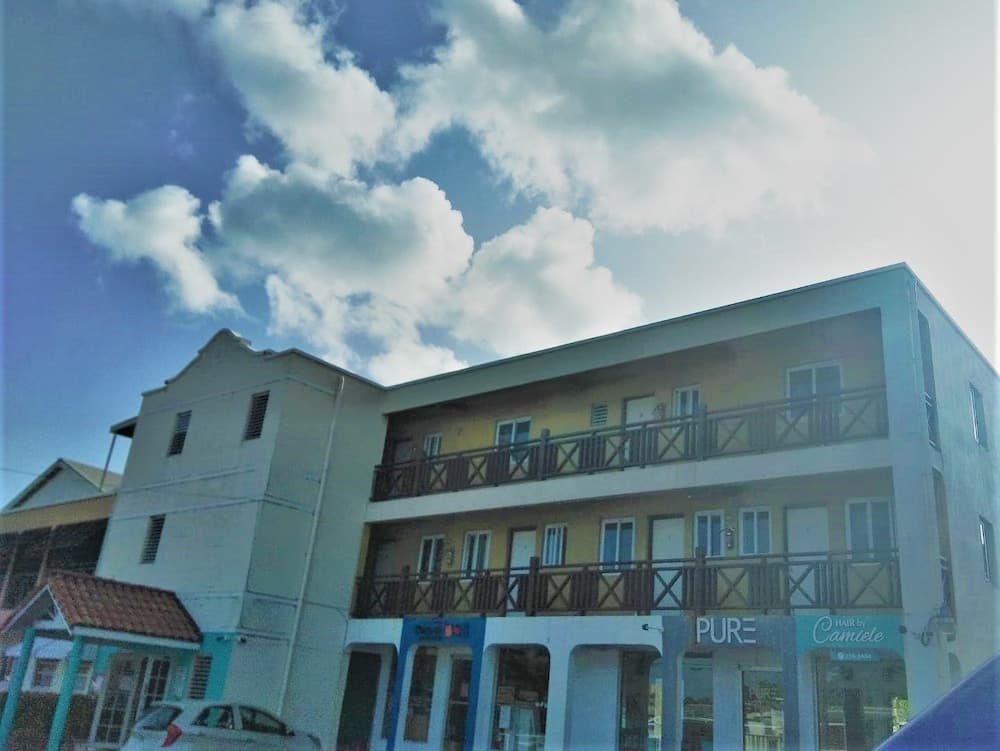 CHOJ Rentals - Sun Island Apartments, St. Lawrence Gap