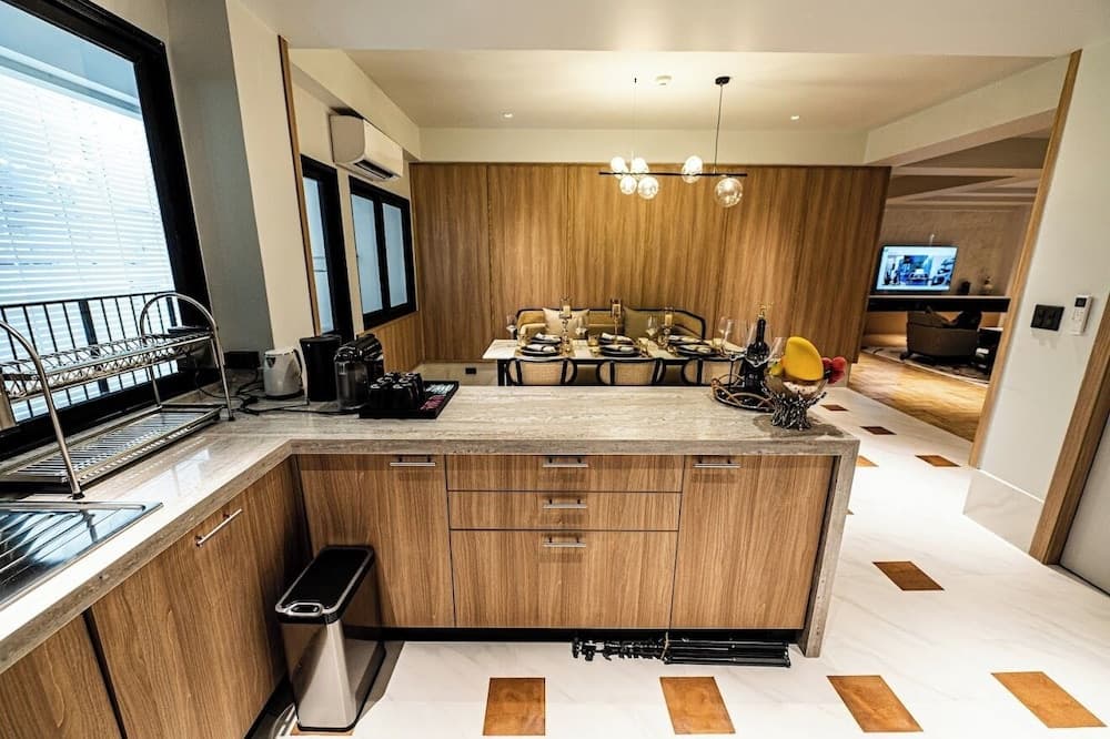 Floral Court Hotel & Residence Sukhumvit 13, Bangkok, photo 2