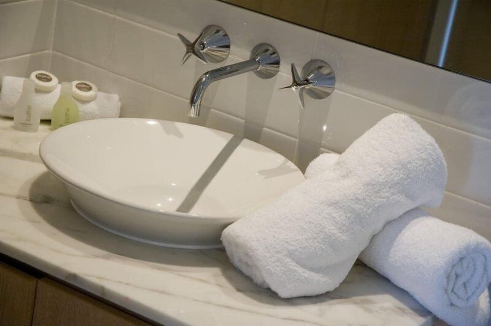 Chancellor Executive Apartments, Varsity Lakes, photo 4