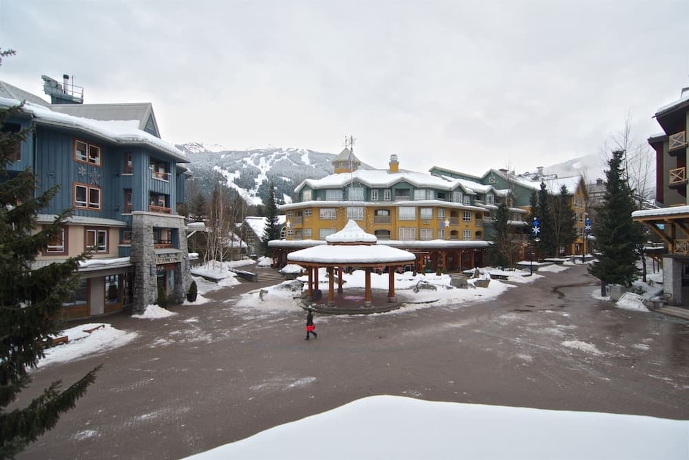 Whistler Blackcomb VR at Town Plaza, Whistler