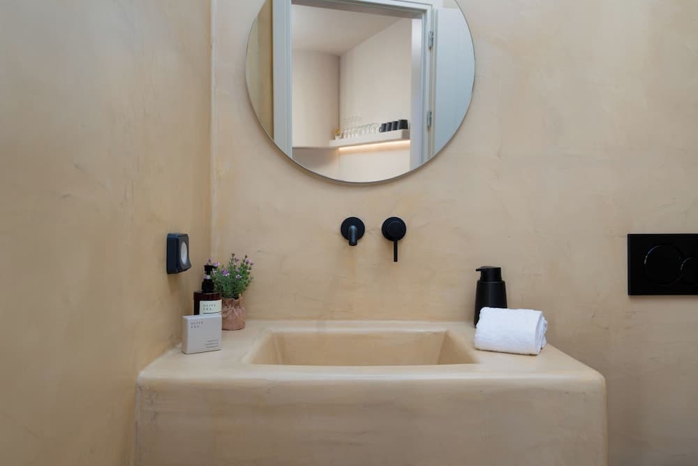 White Orchid Boutique Apartments, Santorini, photo 5