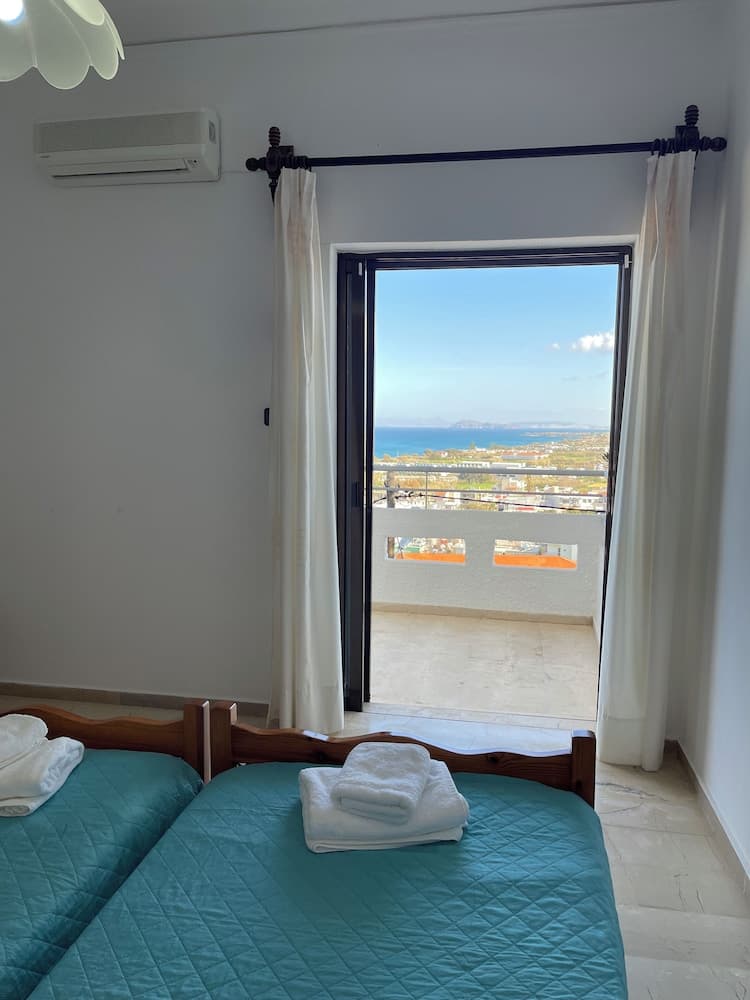 Aeolos Apartments, Platanias, photo 3