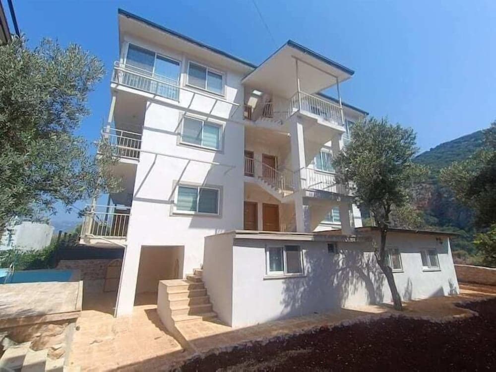 Green Hill, Antalya