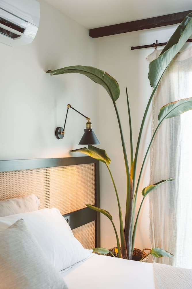 Hotel room at K-Log Studios