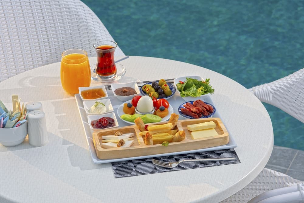 A Suite Side, Manavgat