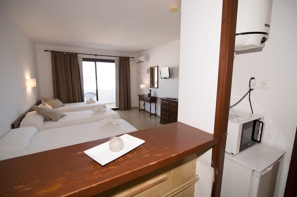 Apartamentos Mestret, Sant Antoni de Portmany, photo 6