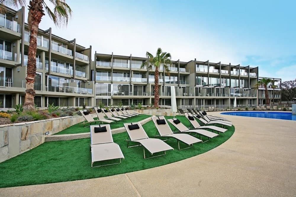 Beachfront Resort Torquay, Torquay
