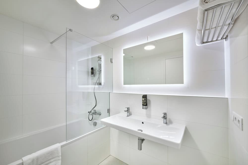 DownTown Suites Andel, Prague, photo 4