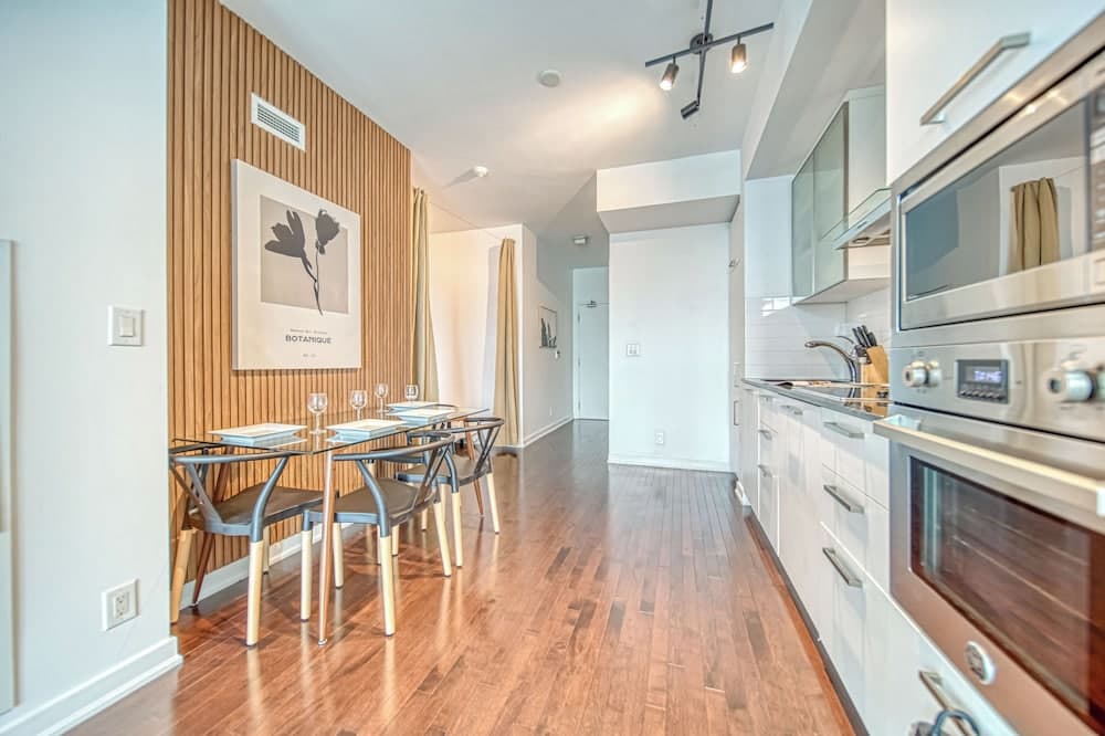 SkyTree Modern Suites, Toronto, photo 6