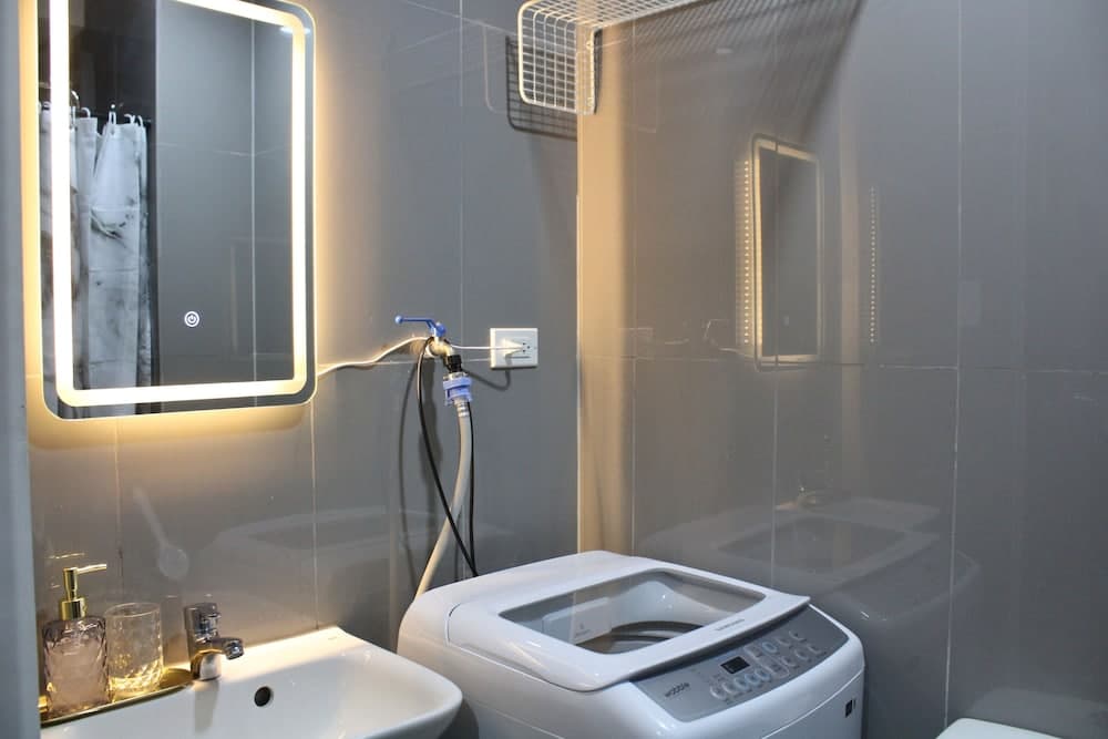 Sunset View at Air Residences Makati, Makati, photo 3
