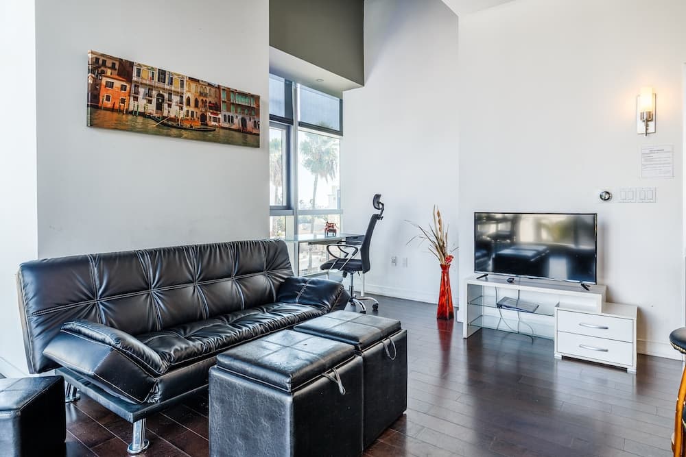 Heaven on Hollywood Furnished Apts - Vine, Los Angeles, photo 3