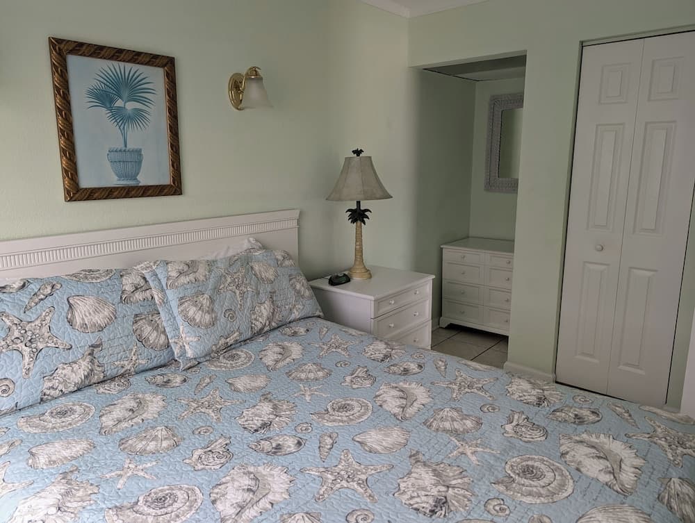 Traders Inn Beach Club, Ormond Beach, photo 3
