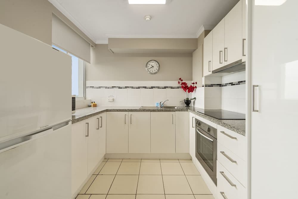 Sandpiper Apartments, Broadbeach, photo 3