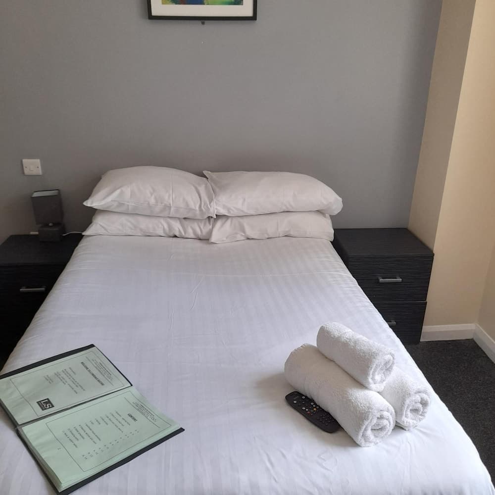Lymedale Suites, Newcastle-Under-Lyme, photo 4