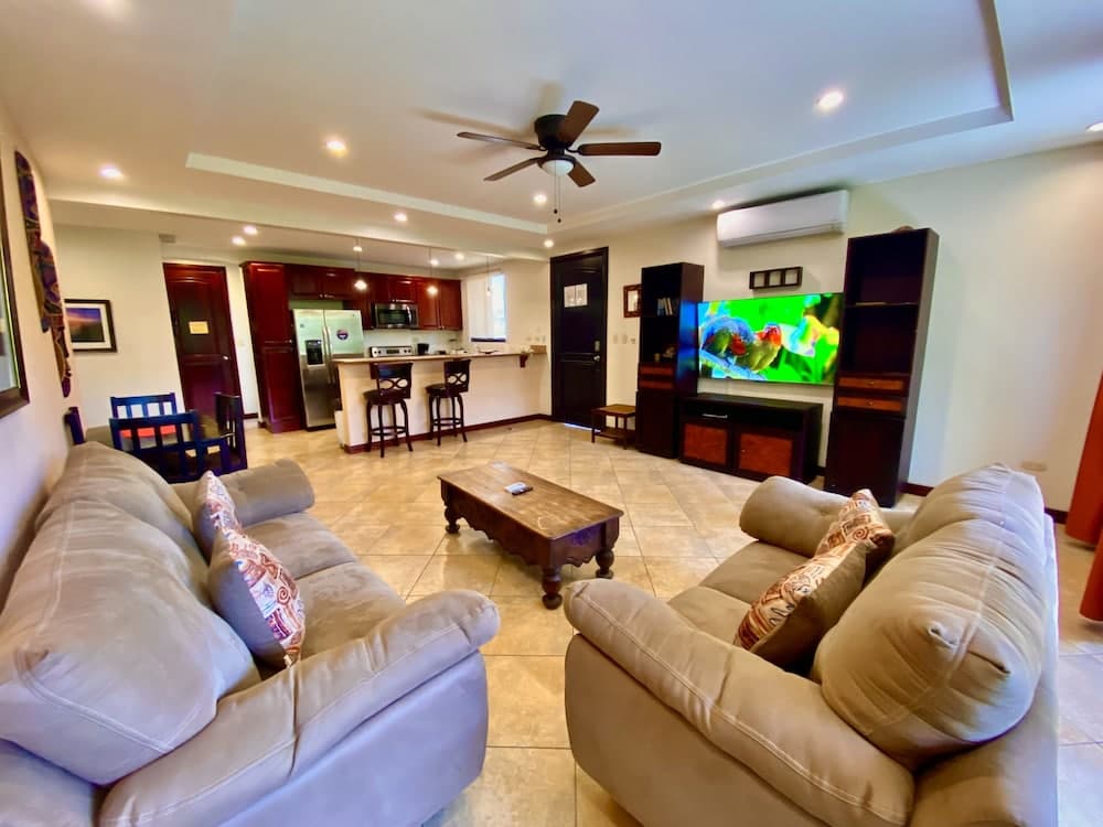 Monte Carlo Luxury Condominiums, Jaco, photo 4