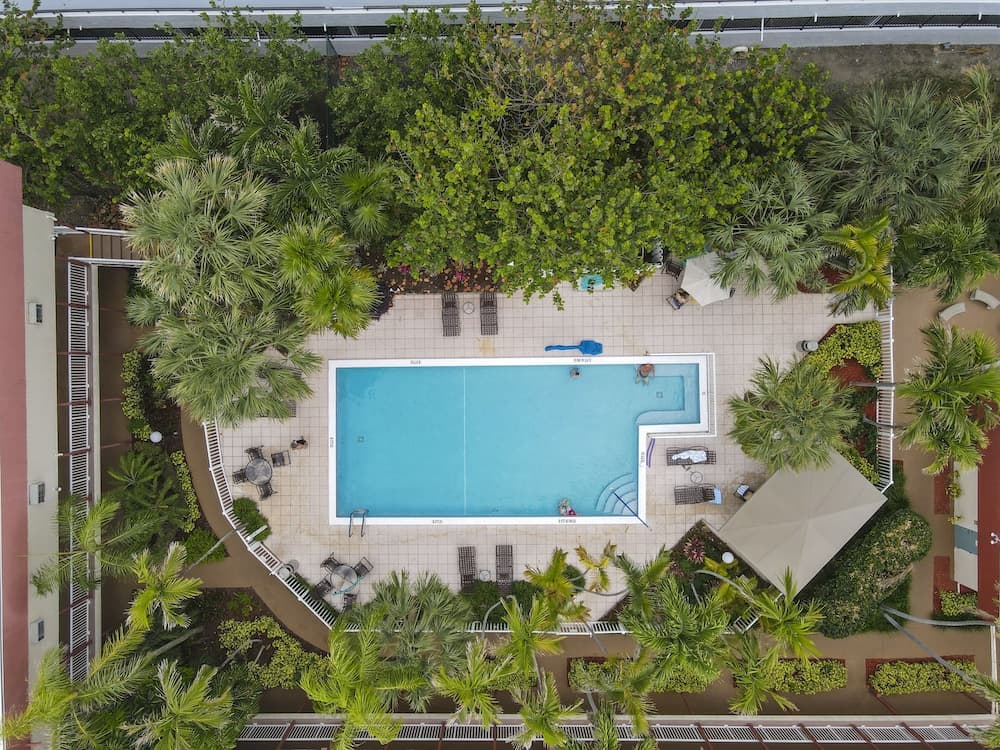 La Costa Beach Club, Pompano Beach