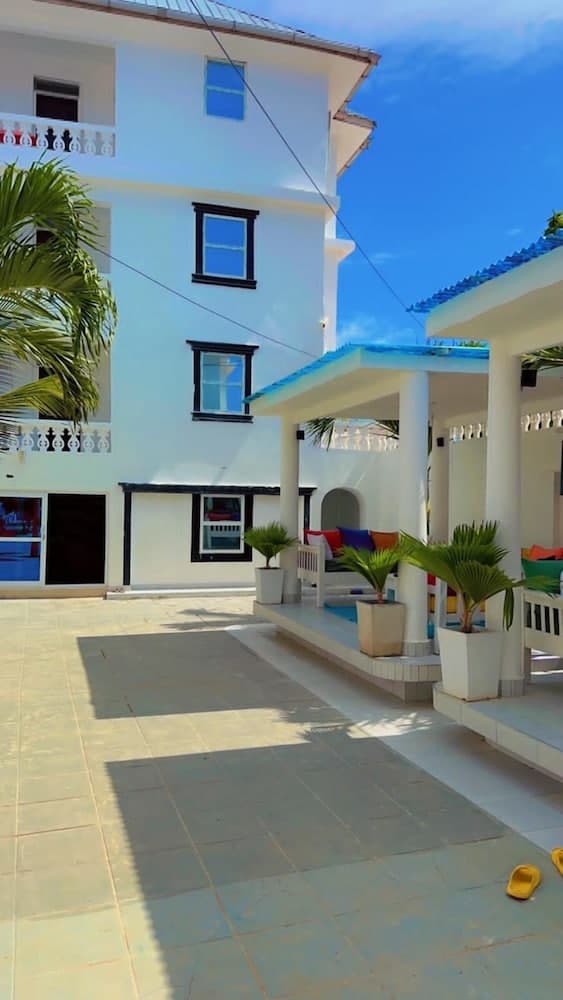 Bali Luxury Apartments, Diani Beach