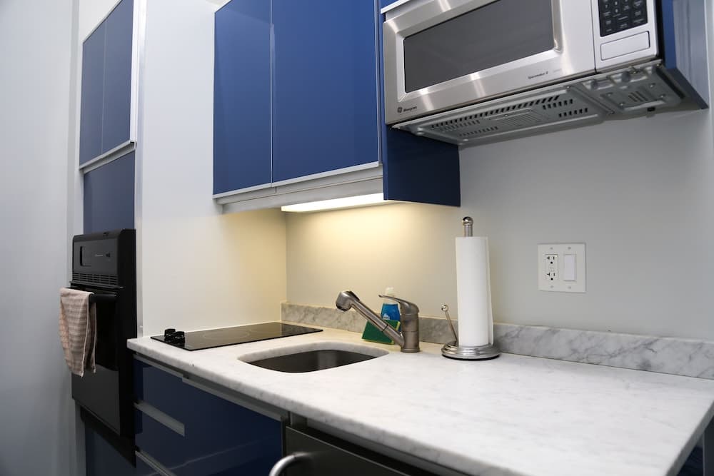 Maverick Suites at 245 Newbury St, Boston, photo 5