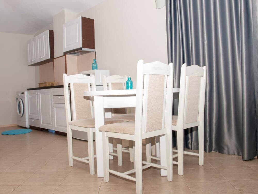 Parva linia adres Regina mare Tsarevo, Tsarevo, photo 5