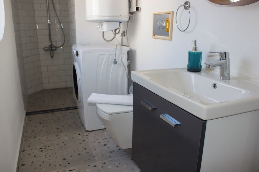 Bathroom at Aloha Suites Mediterranean