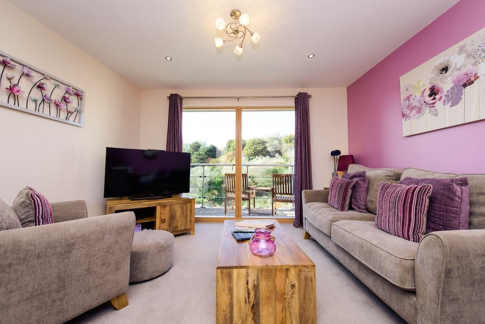 The Sands - Sea Front Apartments, Scarborough, photo 2
