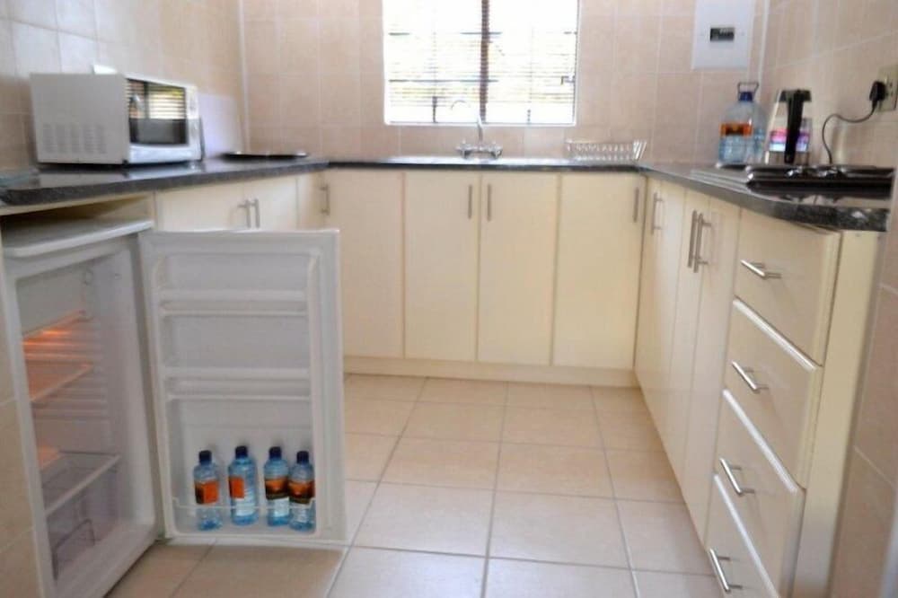 Queness Inn, Maun, photo 2