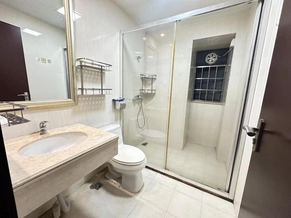 Bathroom at Guangzhou Phantom Oasis Apartments - Canton Fair Exhibition Center