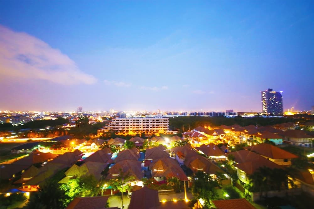 Arcadia Waters Condo Resort Pattaya, Pattaya