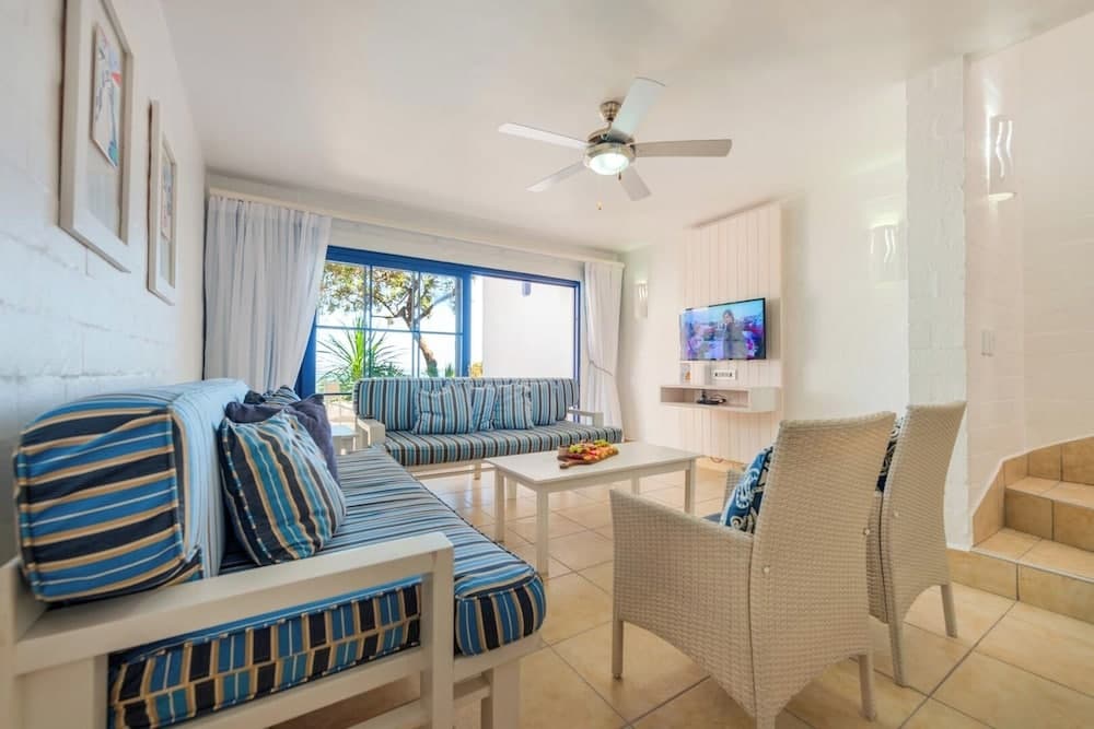 Club Mykonos by First Private Stays, Langebaan, photo 5