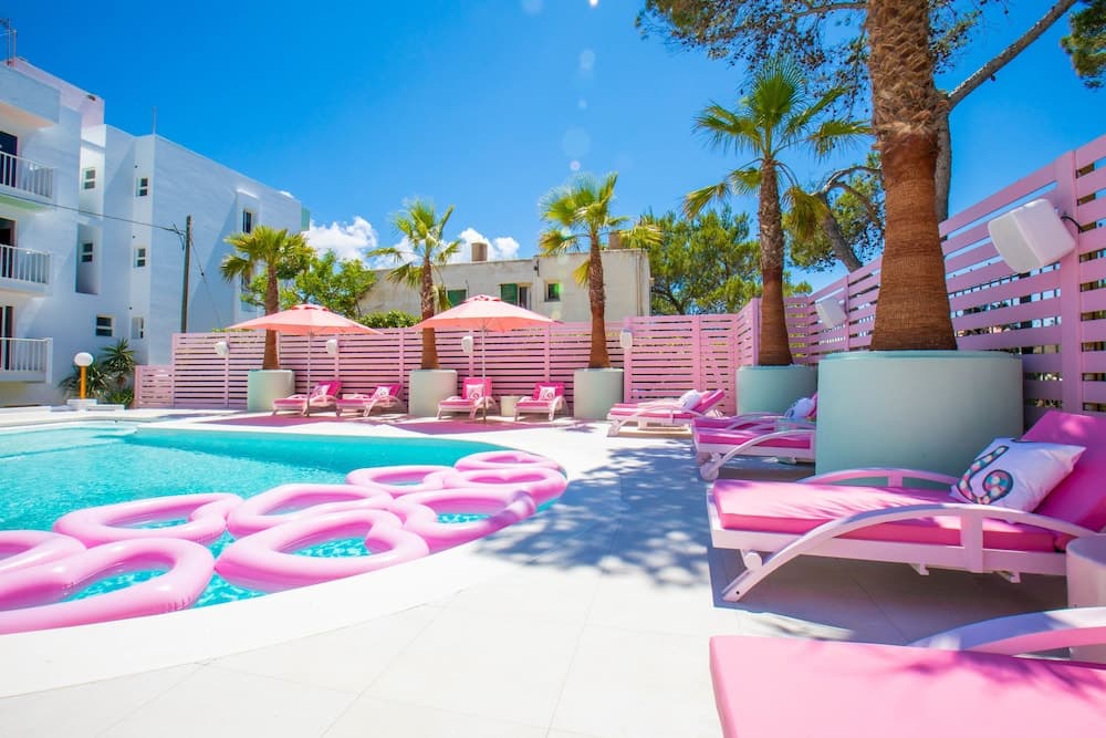 Wi-Ki-Woo Boutique Hotel, Sant Antoni de Portmany, photo 6