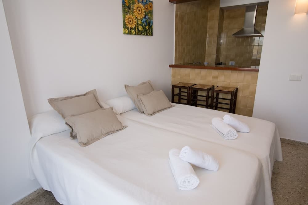 Apartamentos Mestret, Sant Antoni de Portmany, photo 2