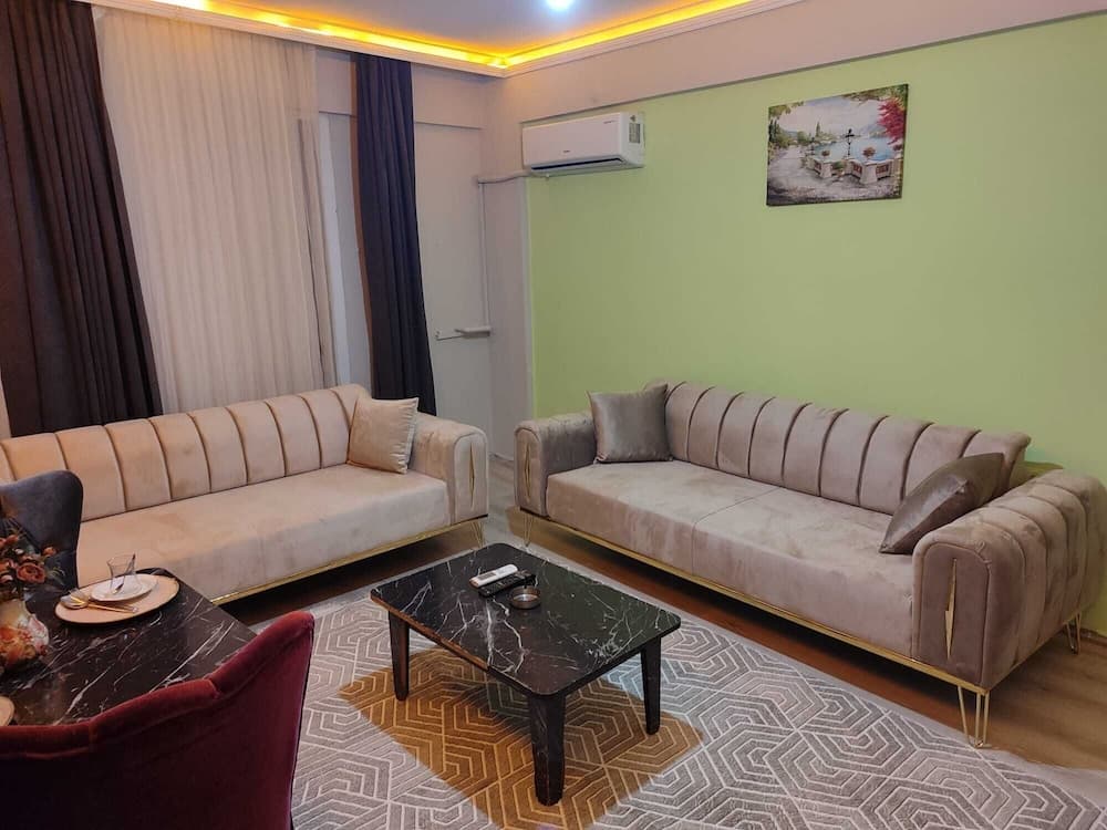 Vast Apart Otel, Izmir