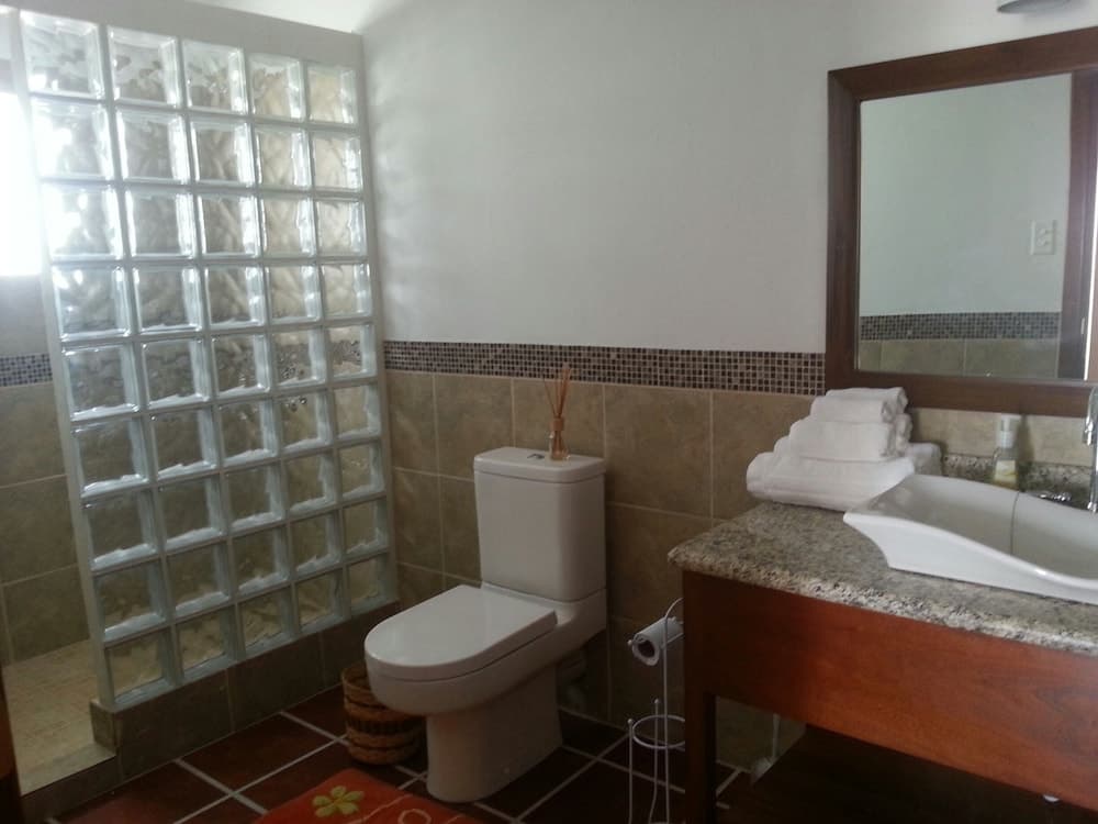 Bamboleo Inn Belize, Ladyville, photo 3