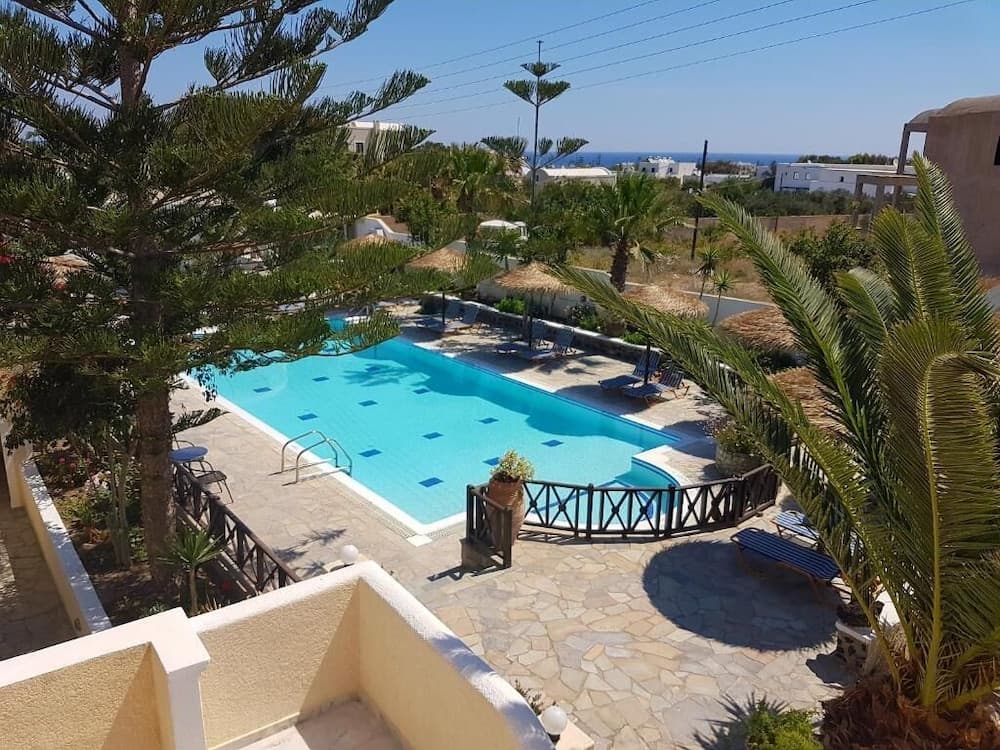 Ira Apartments, Santorini