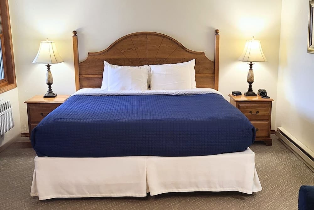 Bridgeport Waterfront Resort, Sturgeon Bay, photo 2